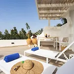 Victoria Apartment *