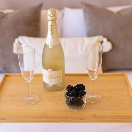 Victoria Daire